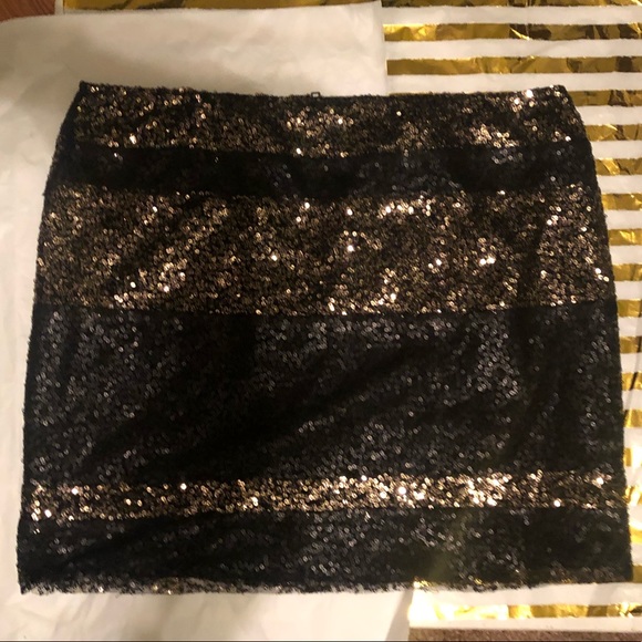 Anthropologie Dresses & Skirts - Anthropologie Sequin Mini Skirt
